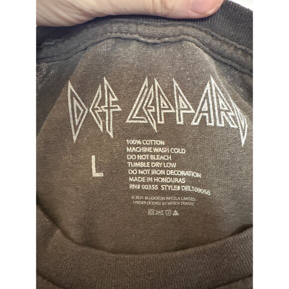 Def Leppard Graphic 'Adrenalize' Print Tee Shirt Size Large New without tags - Picture 4 of 4